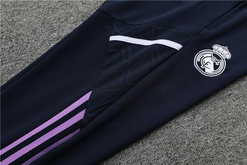 Special Edition Tracksuit Kit - Detail