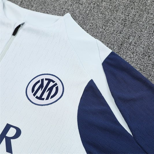 25/26 Tracksuit Kit - Detail