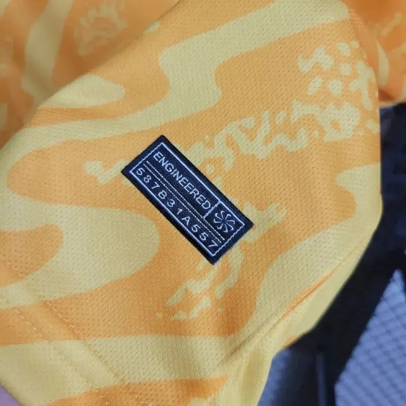 Portugal 24/25 Goalkeeper Shirt - View 8