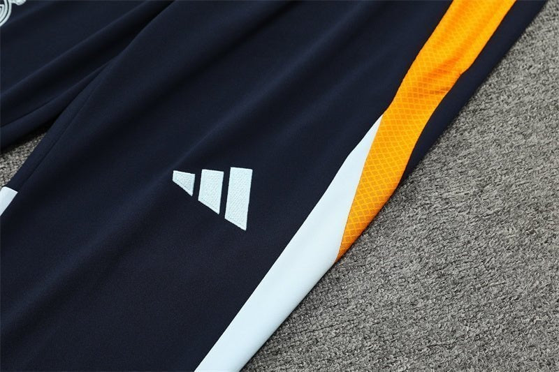Special Edition Tracksuit Kit - Detail