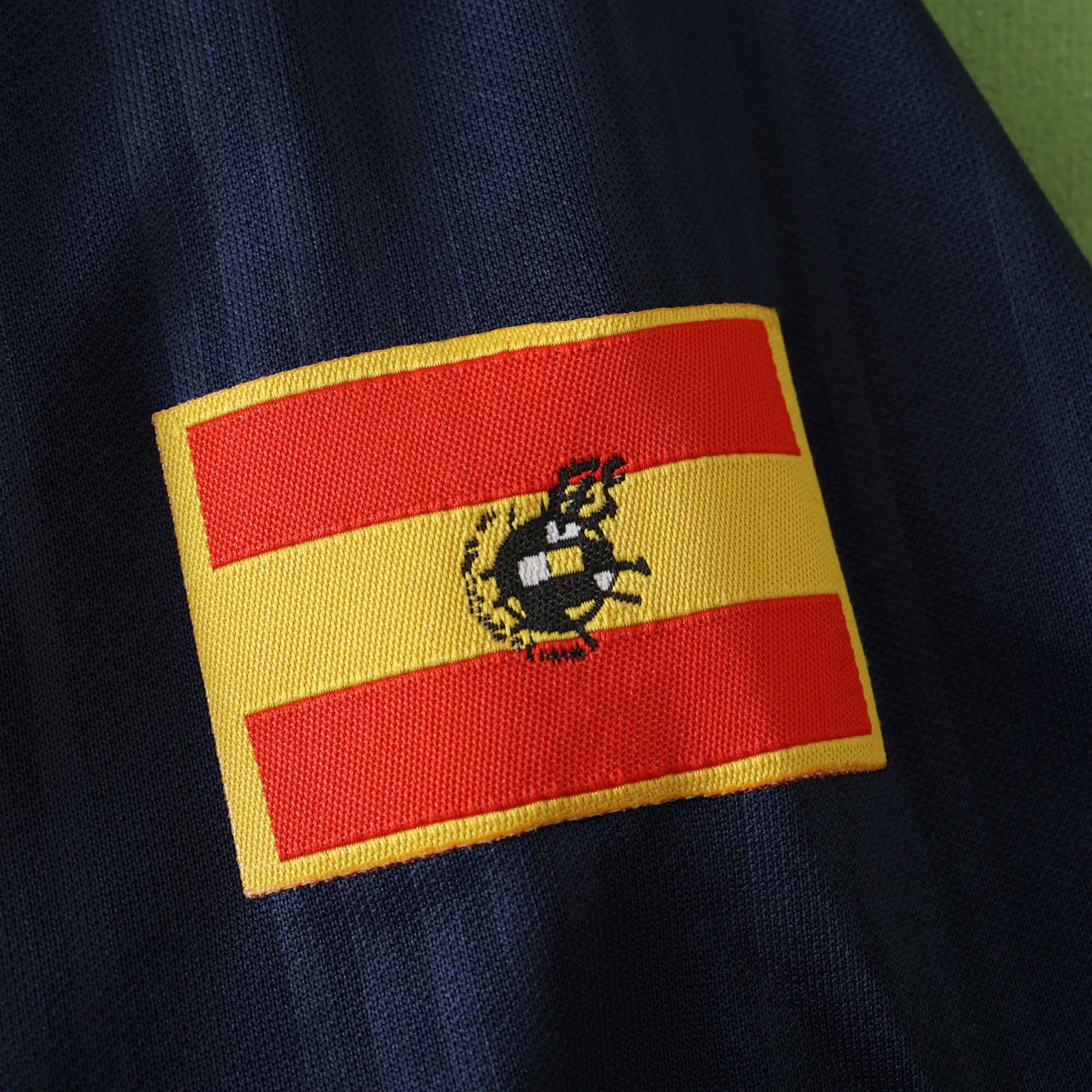 Spain 1996 Retro Home Shirt - View 8