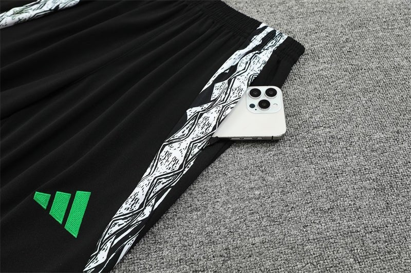 Away 24/25 Tracksuit Kit - Detail