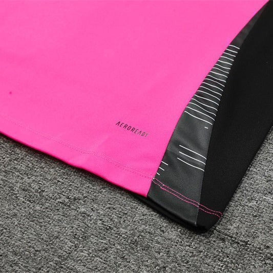 Special Edition Tracksuit Kit - Detail