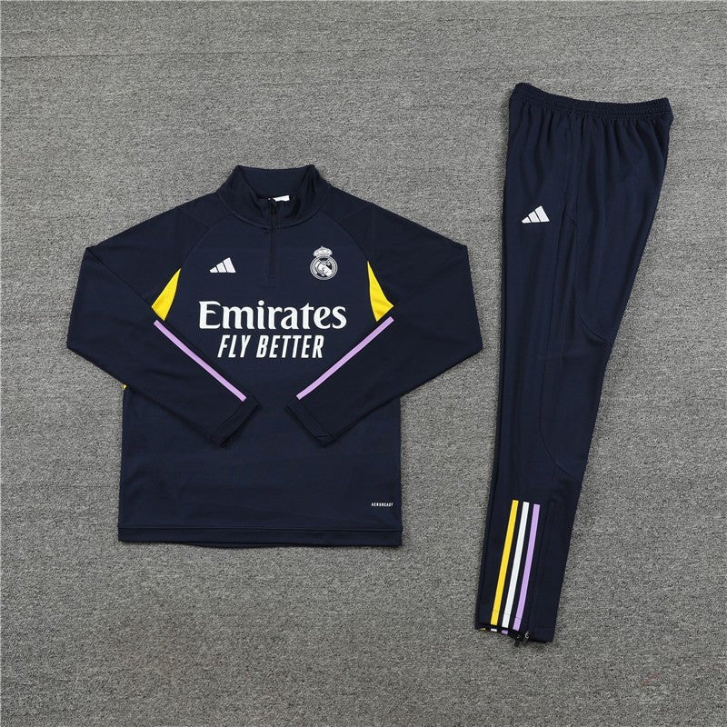 Special Edition Tracksuit Kit - Detail