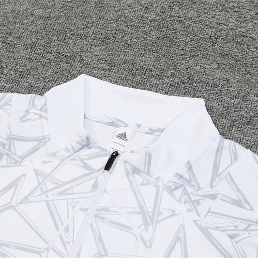 Special Edition Tracksuit Kit - Detail