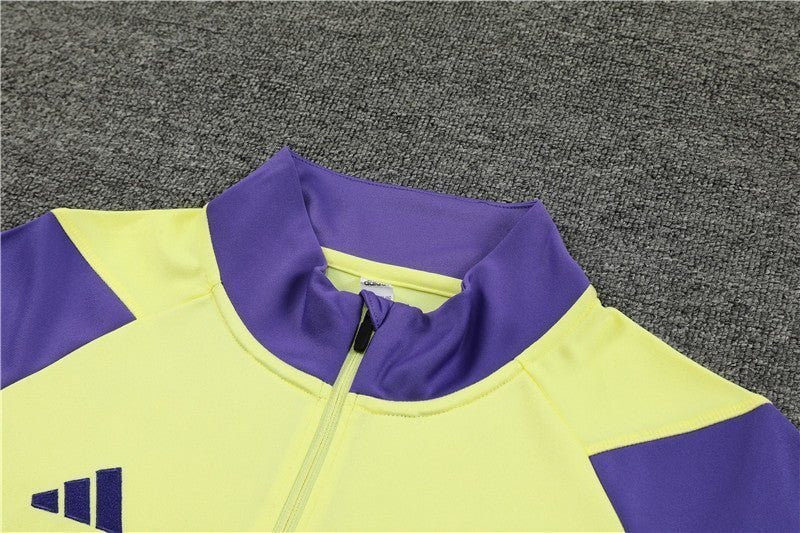 Special Edition Tracksuit Kit - Detail
