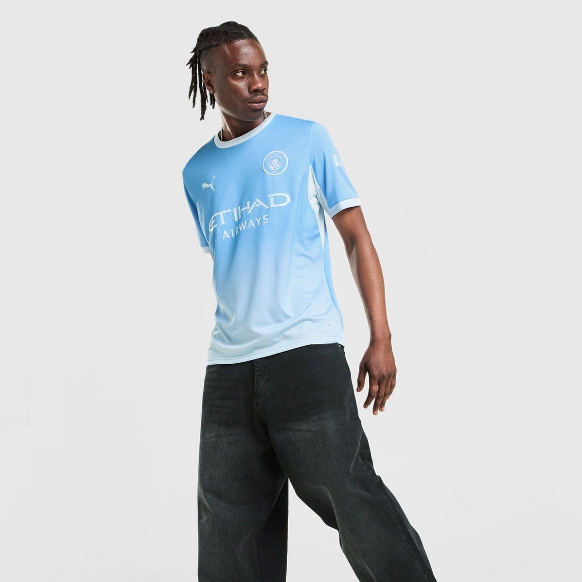 Home 26/27 Men’s Shirt - Modeled