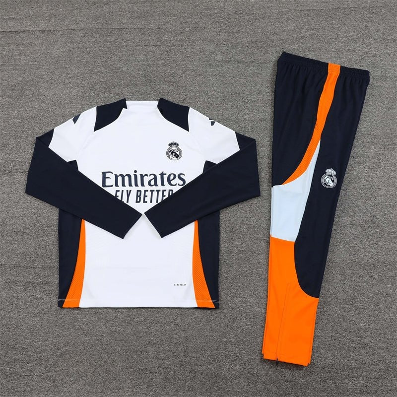 Special Edition Tracksuit Kit - Detail