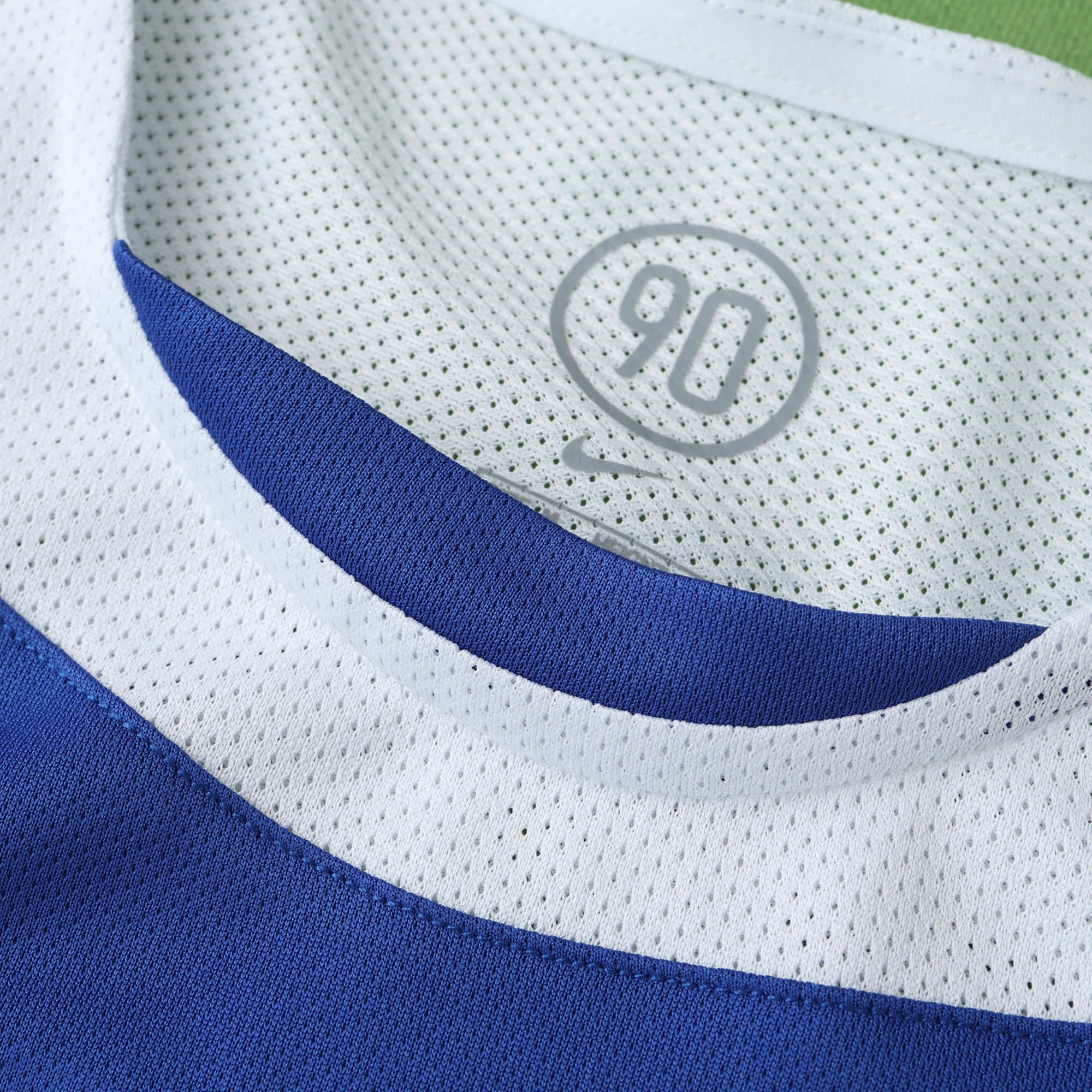 Brazil 2004 Retro Away Shirt - View 7