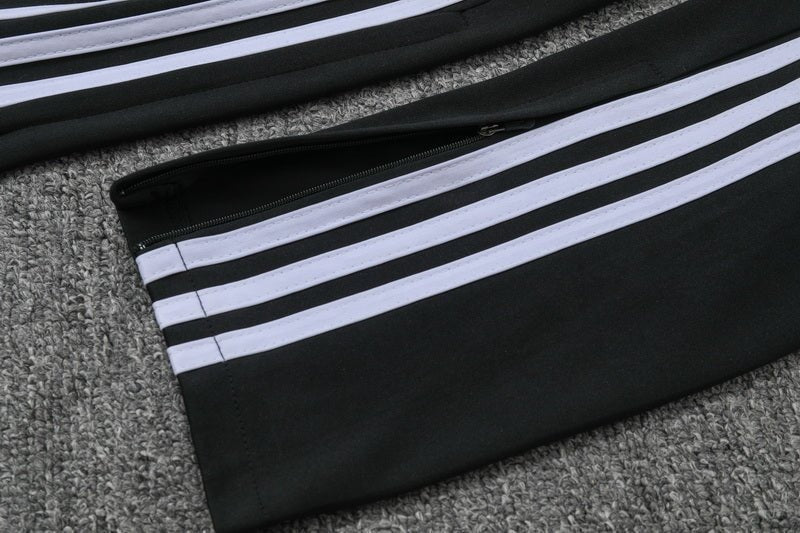 Special Edition Tracksuit Kit - Detail
