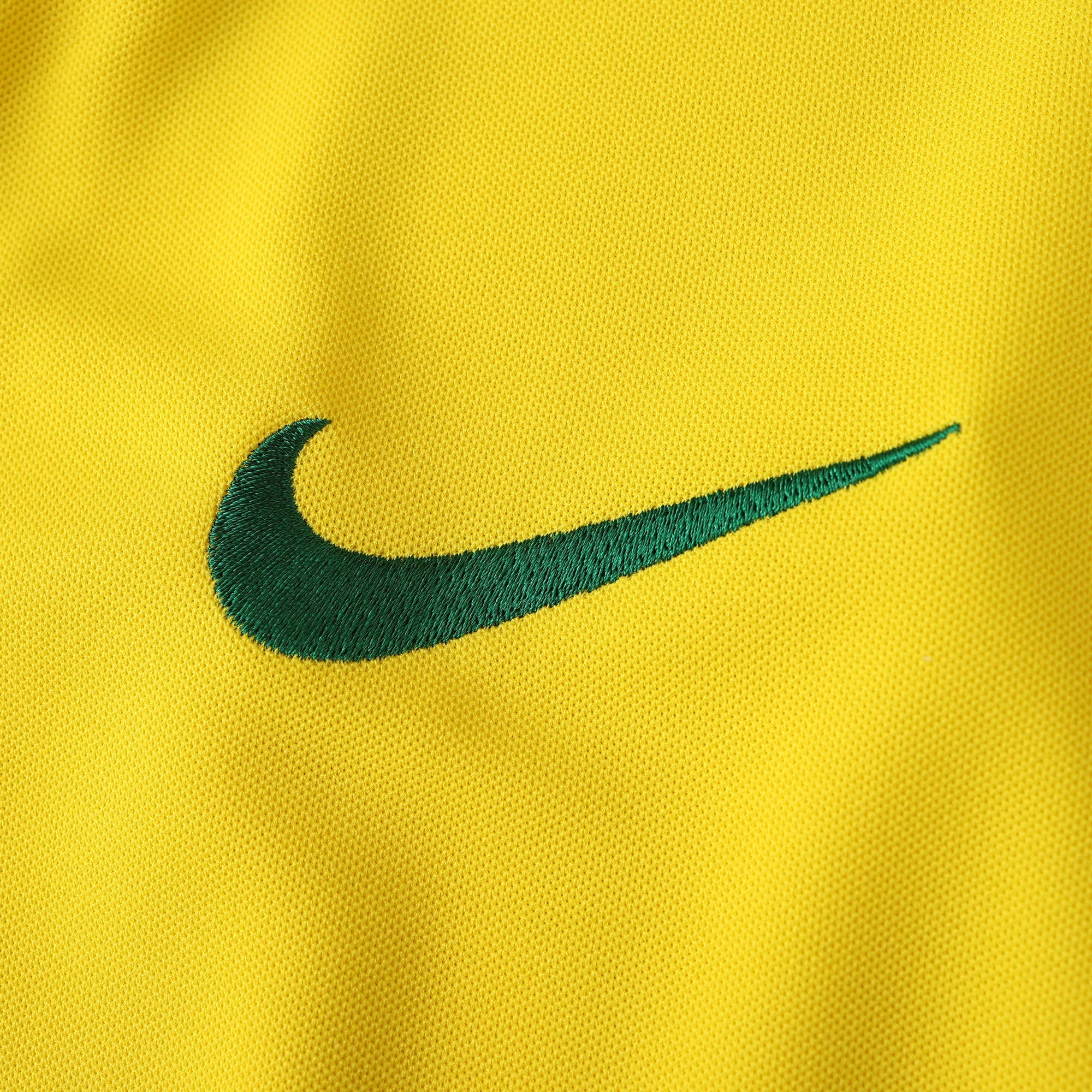 Brazil 2002 Retro Home Shirt - View 5