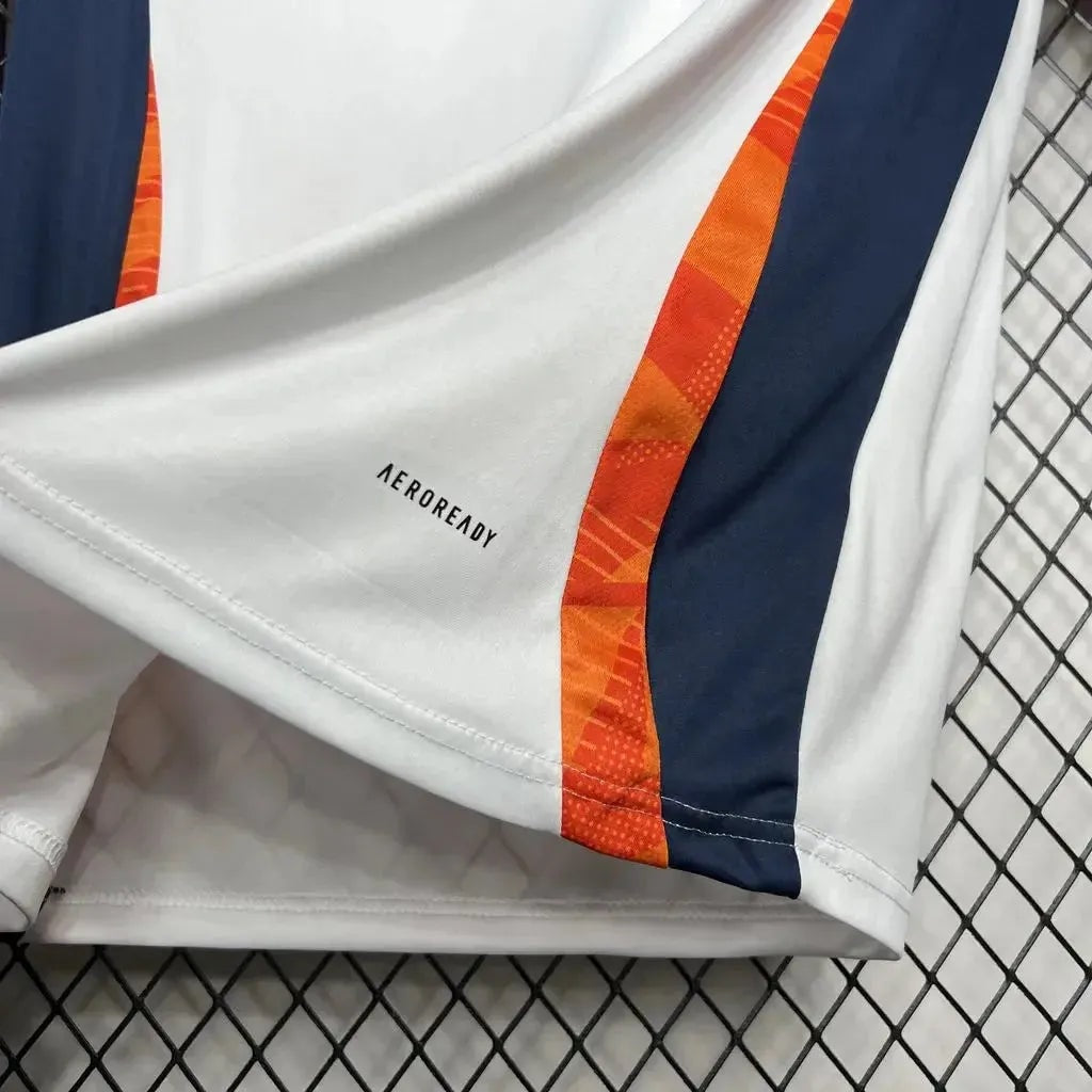 Training Top 24/25 - View 3