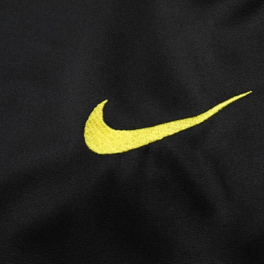 Special Edition Tracksuit Kit - Detail