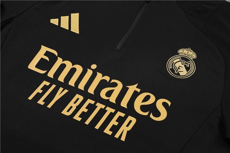 Special Edition Tracksuit Kit - Detail