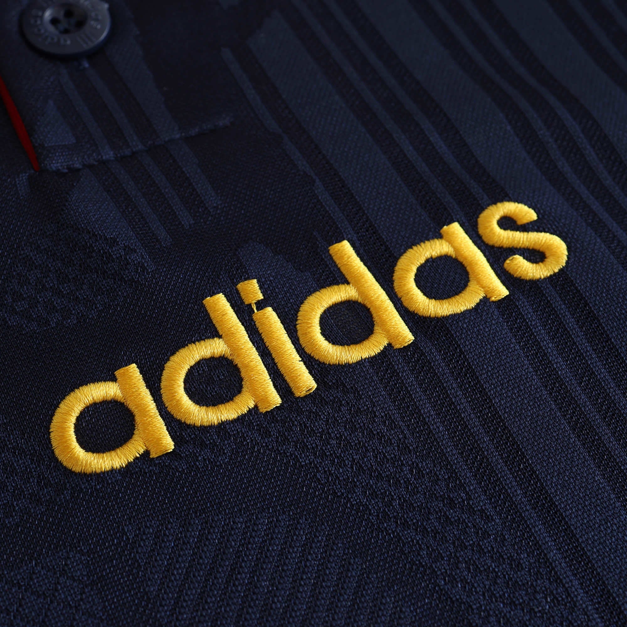 Spain 1996 Retro Away Shirt - View 5