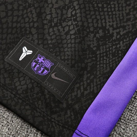 Special Edition Tracksuit Kit - Detail