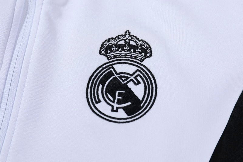 Special Edition Tracksuit Kit - Detail