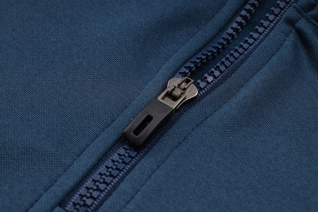 Tracksuit Kit - Detail