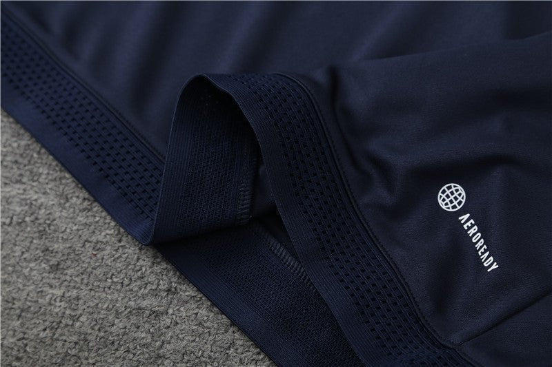 Special Edition Tracksuit Kit - Detail
