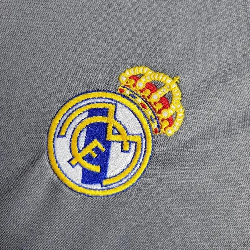 II 2005/06 Retro Away Shirt - View 2