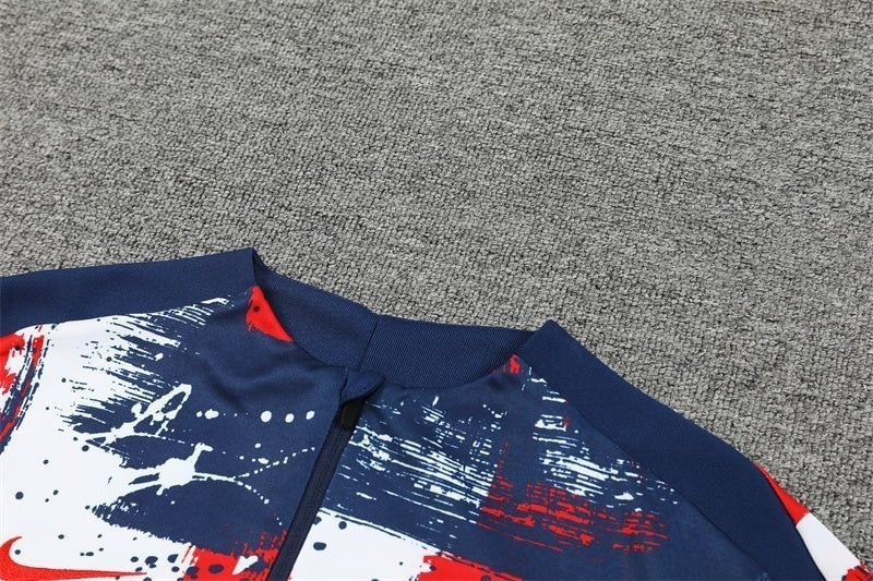 Special Edition Tracksuit Kit - Detail