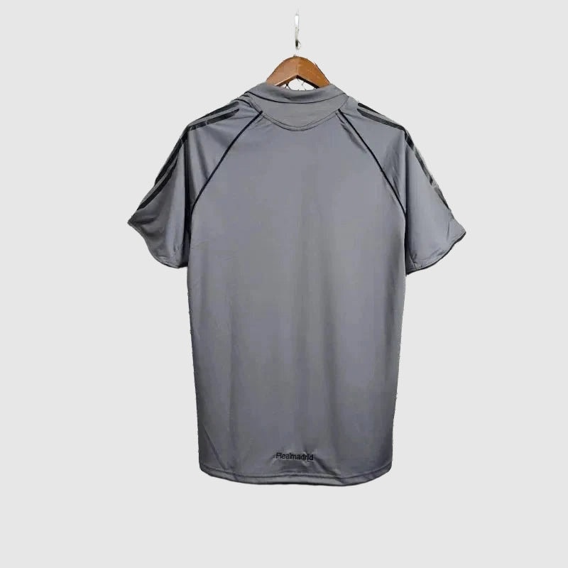 II 2005/06 Retro Away Shirt - View 9