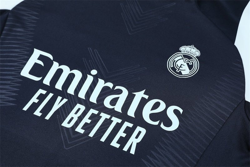 Special Edition Tracksuit Kit - Detail