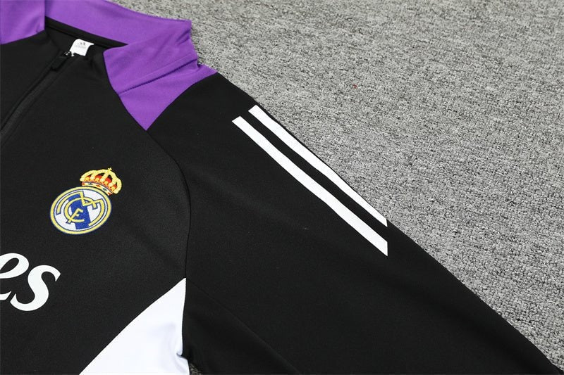 Special Edition Tracksuit Kit - Detail