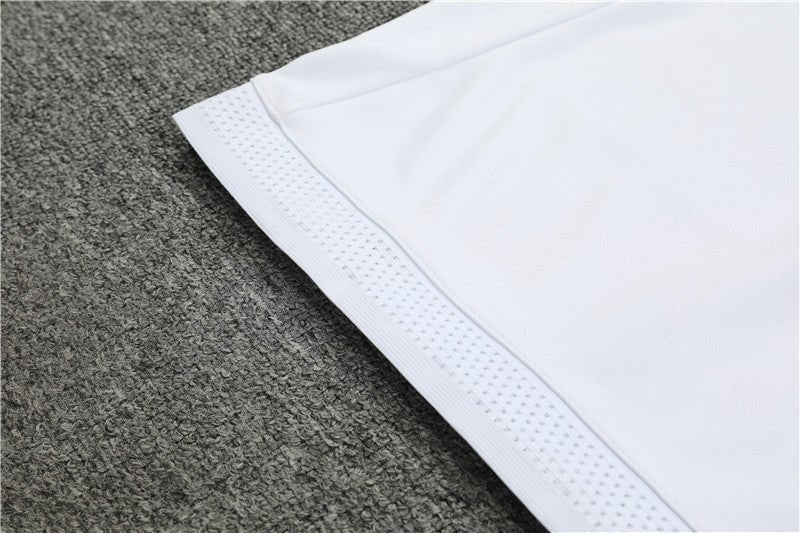 Special Edition Tracksuit Kit - Detail