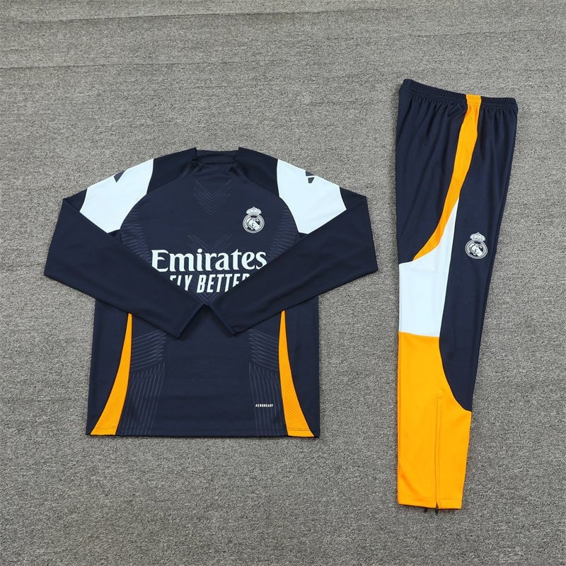 Special Edition Tracksuit Kit - Detail