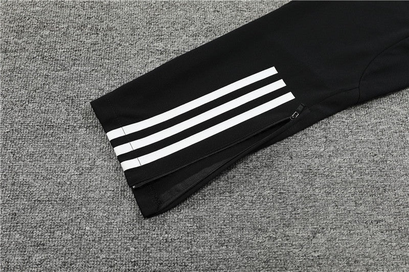 Special Edition Tracksuit Kit - Detail