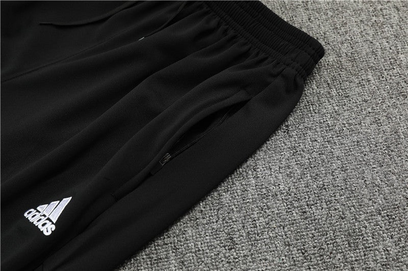 Special Edition Tracksuit Kit - Detail