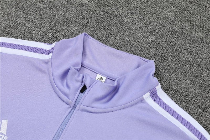 Special Edition Tracksuit Kit - Detail