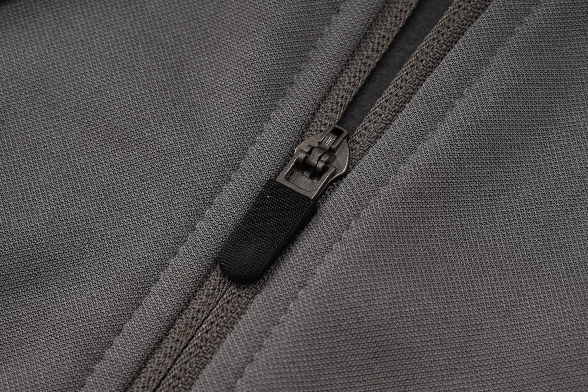 Tracksuit Kit - Detail