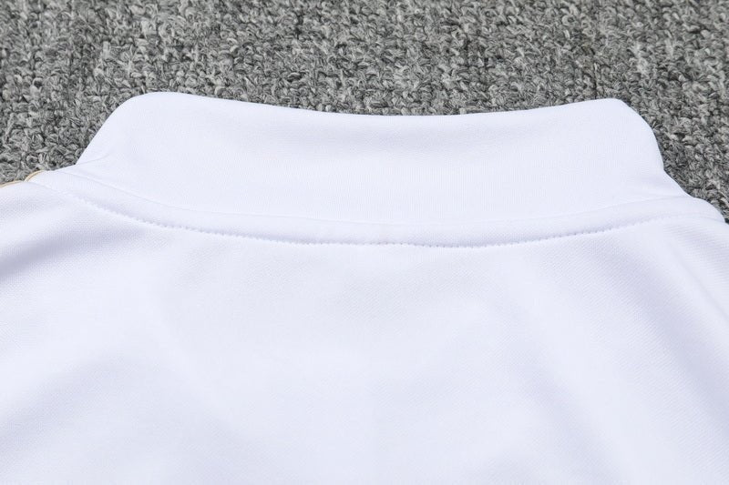 Special Edition Tracksuit Kit - Detail