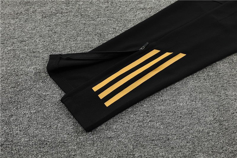 Special Edition Tracksuit Kit - Detail