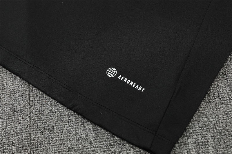 Special Edition Tracksuit Kit - Detail