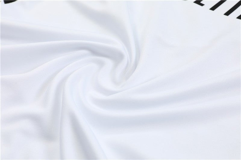 Special Edition Tracksuit Kit - Detail