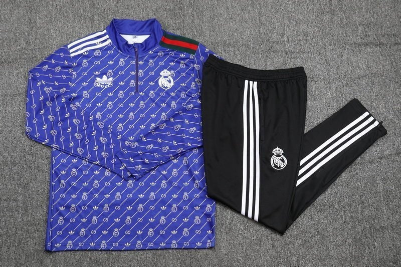 Special Edition Tracksuit Kit - Detail