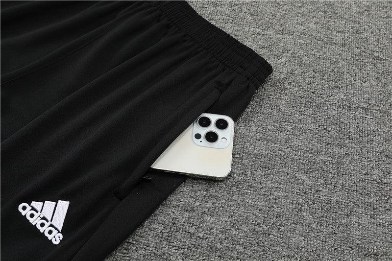 Special Edition Tracksuit Kit - Detail