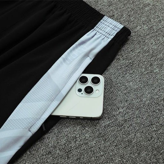 Special Edition Tracksuit Kit - Detail