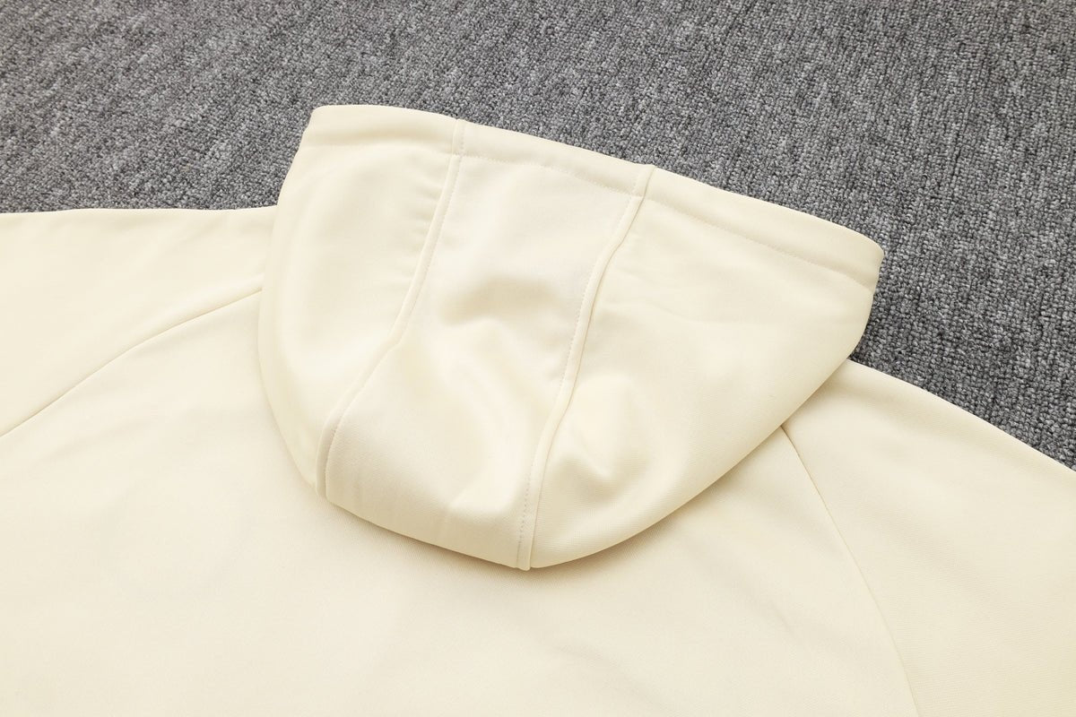 Tracksuit Kit - Detail