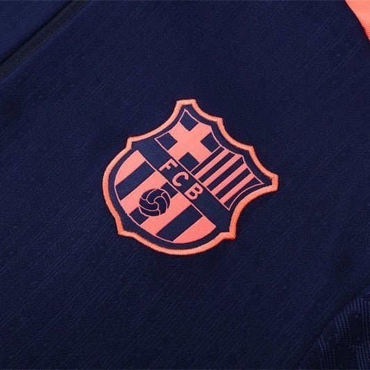Special Edition Tracksuit Kit - Detail