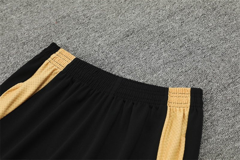 Special Edition Tracksuit Kit - Detail