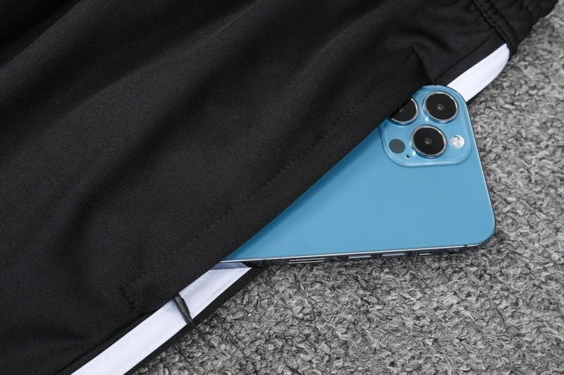 Special Edition Tracksuit Kit - Detail
