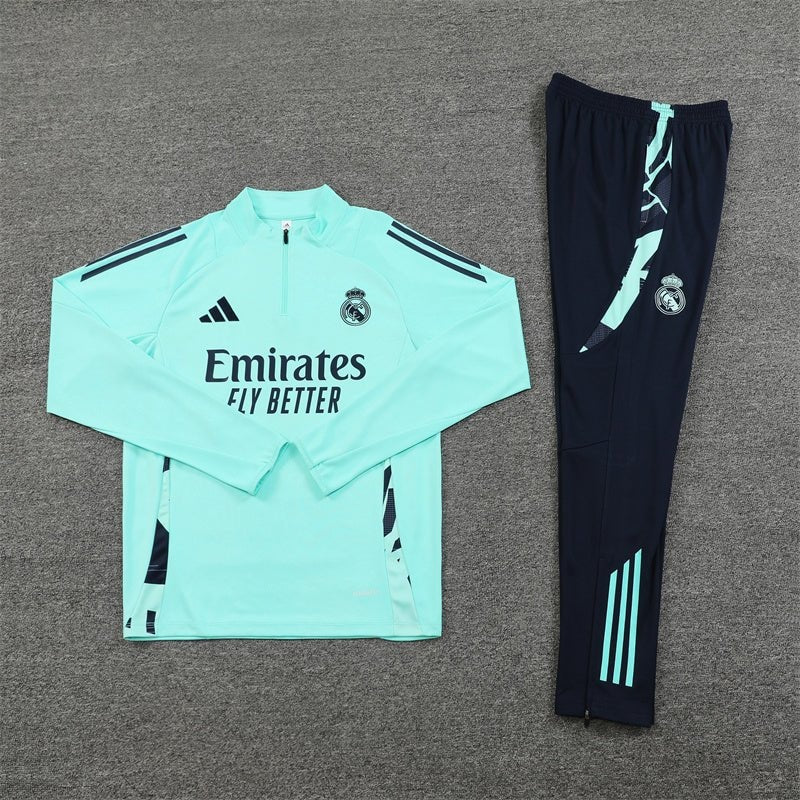 Special Edition Tracksuit Kit - Detail