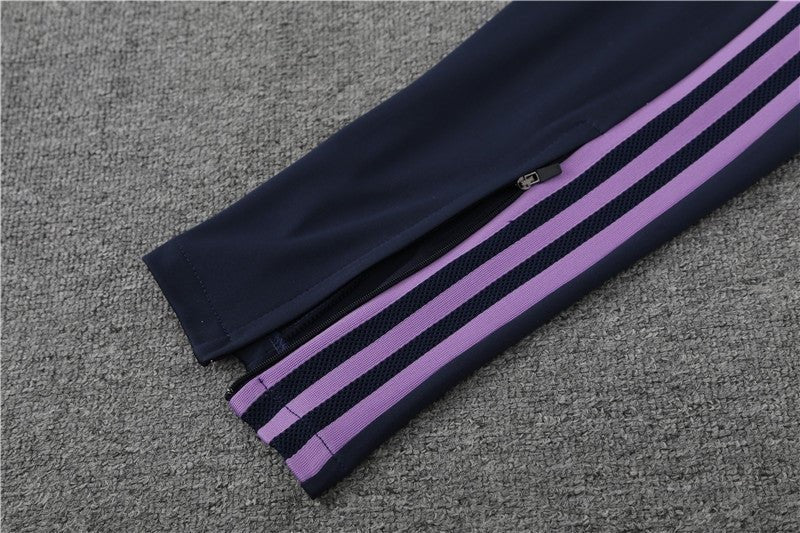 Special Edition Tracksuit Kit - Detail