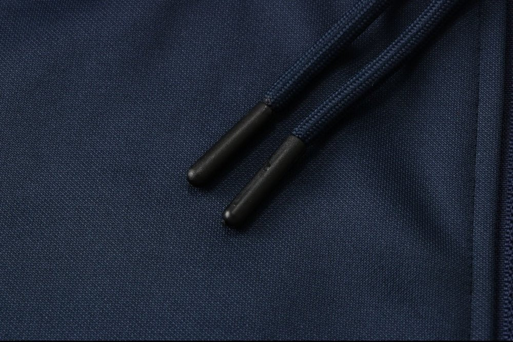 Tracksuit Kit - Detail