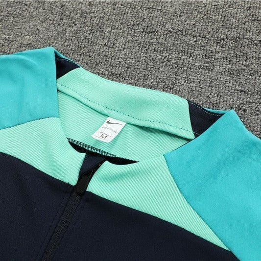 Special Edition Tracksuit Kit - Detail