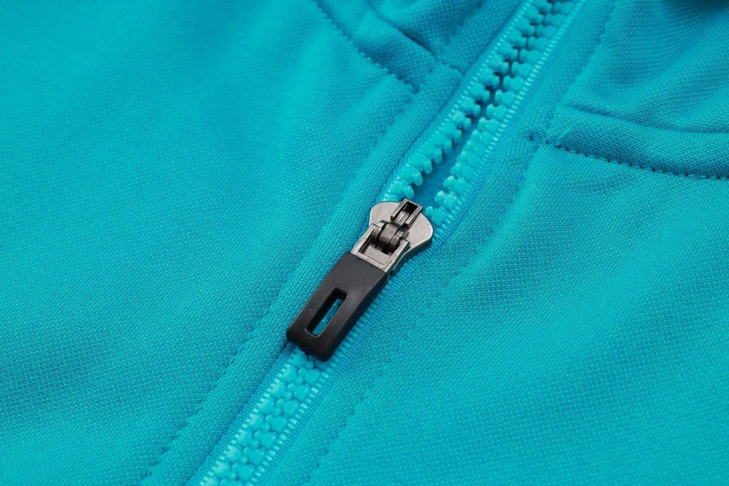Tracksuit Kit - Detail